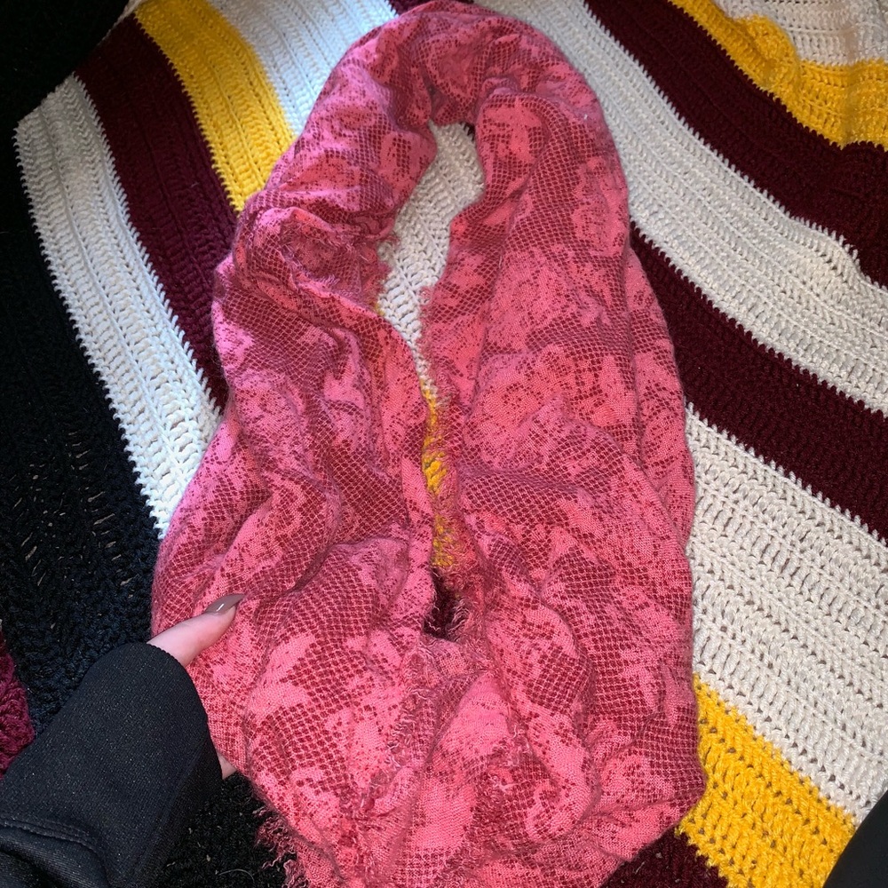 American Eagle pink with roses scarf